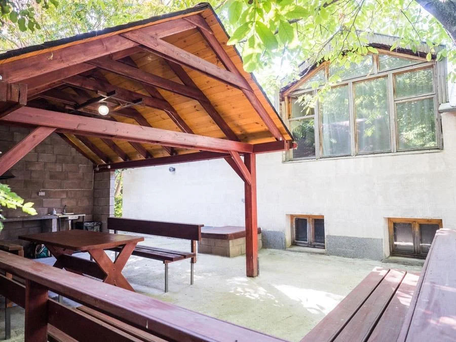 Отдых в беседке на 10-15 человек в отель-парке «Байдары»