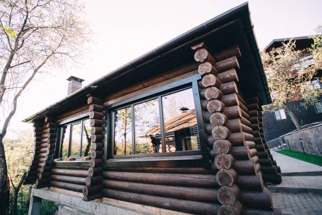 Аренда беседки «Premium» вместимостью до 15 человек в гостиничном комплексе «LogHouse»