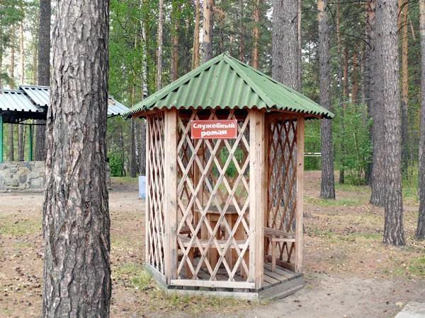 Маленькая беседка до 4 человек «Служебный Роман»