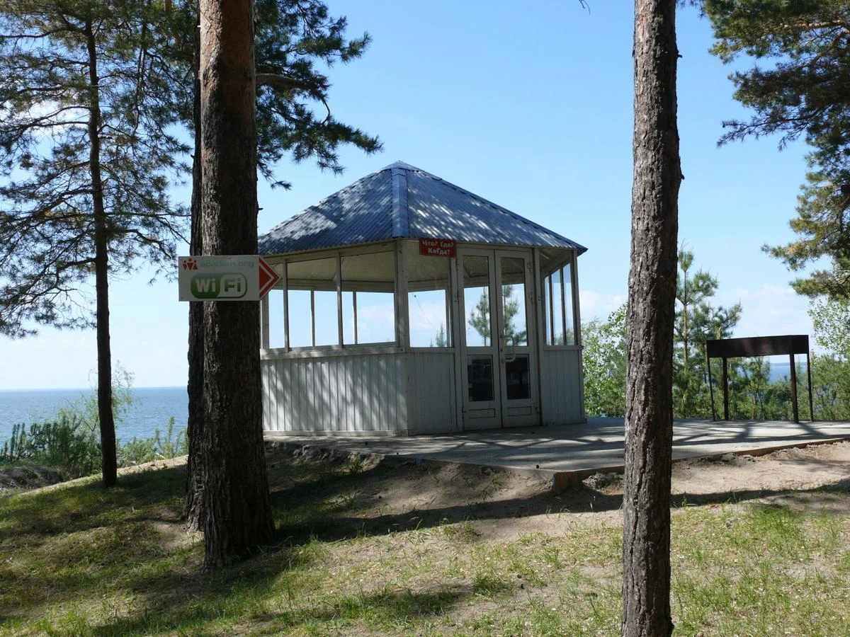 Утепленная стеклянная беседка на 15 персон в Новосибирске