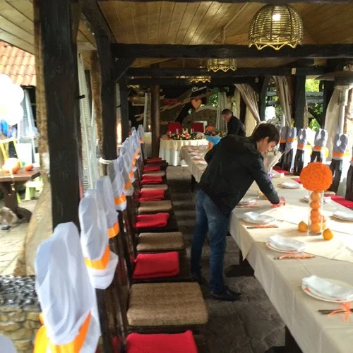 Большая летняя веранда ресторана «Рыбацкая деревня» в аренду