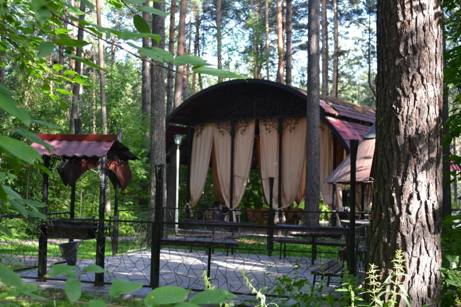 Большая беседка для Свадьбы на 60 человек — Пансионат Былина (Бердск)