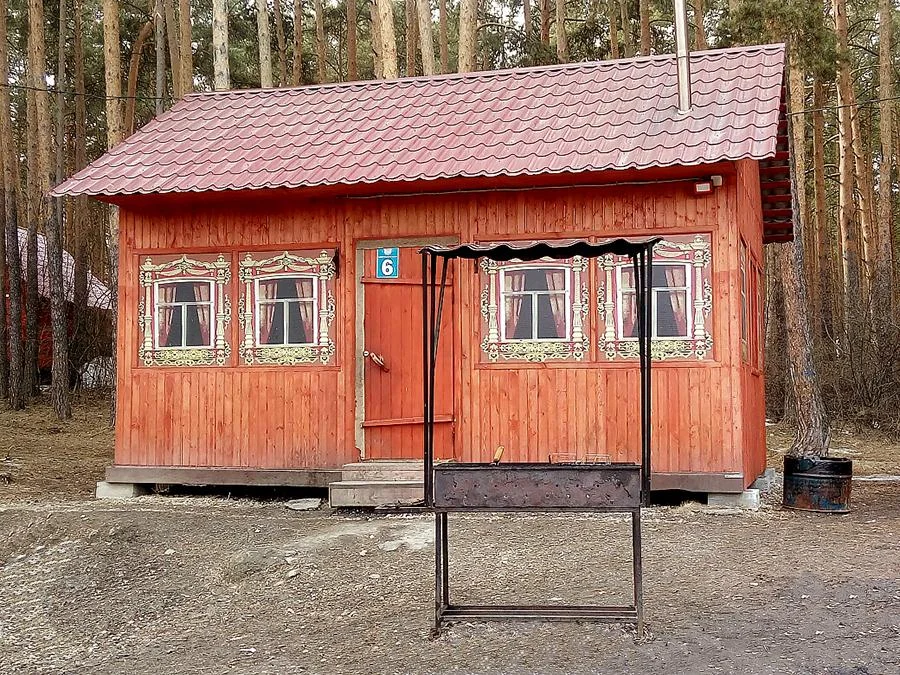 Карасики — теплые беседки для шашлыка в аренду на базе отдыха