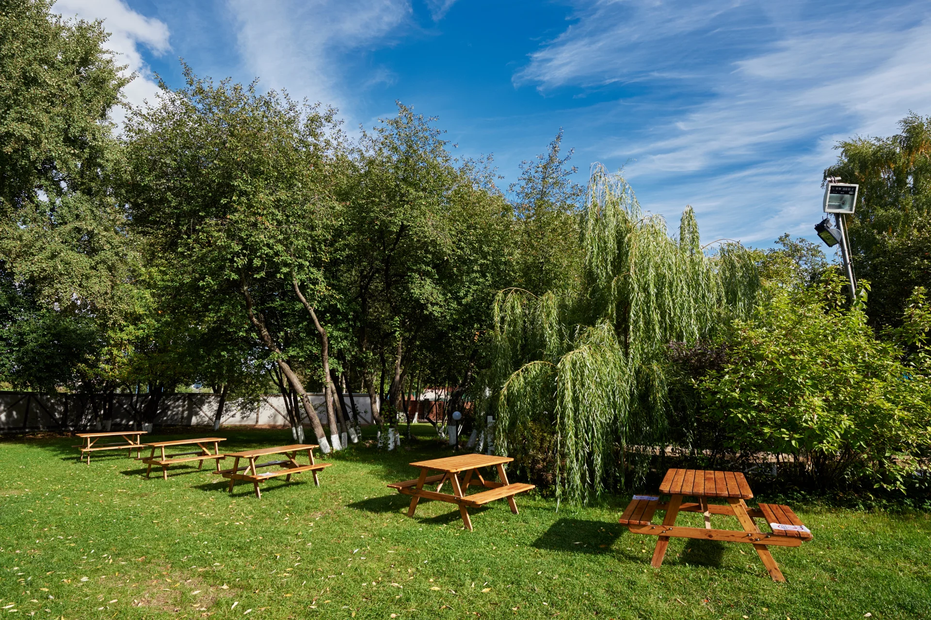 Банкетные залы для компаний от 10 до 500 человек на природе