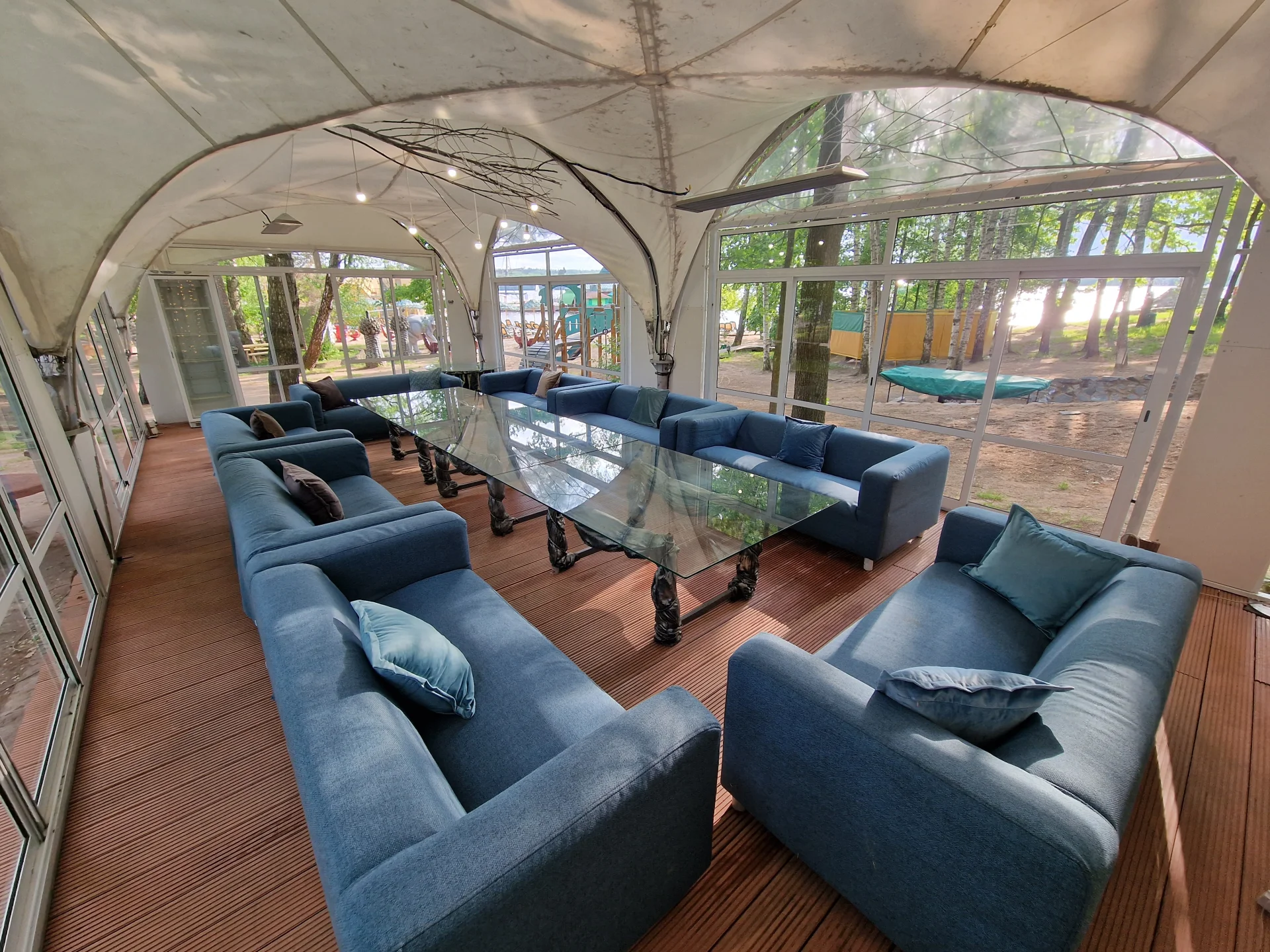 Аренда шатра «Двадцатка» на береговой линии до 25 человек в РК «Малибу»,43 м. от воды