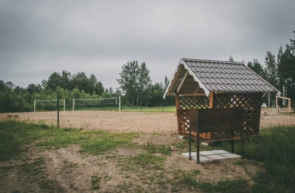 База активного отдыха Пикник сдает в аренду беседку