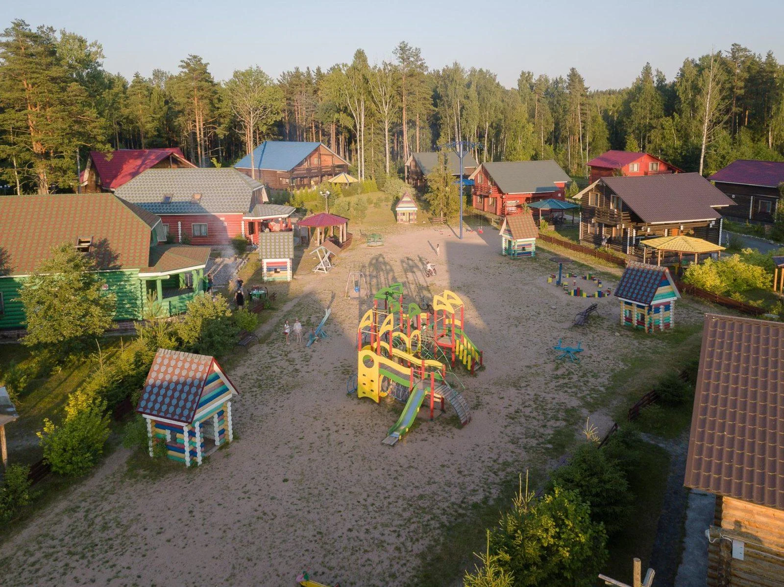 Площадка для проведения мероприятий до 500 человек (Красногвардейское озеро)