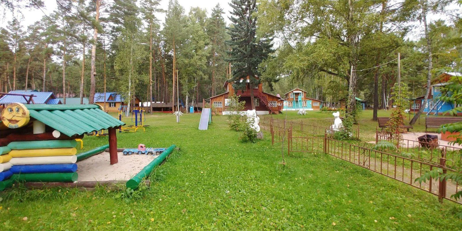 Аренда беседок для отдыха на Пиратском Острове в Омске