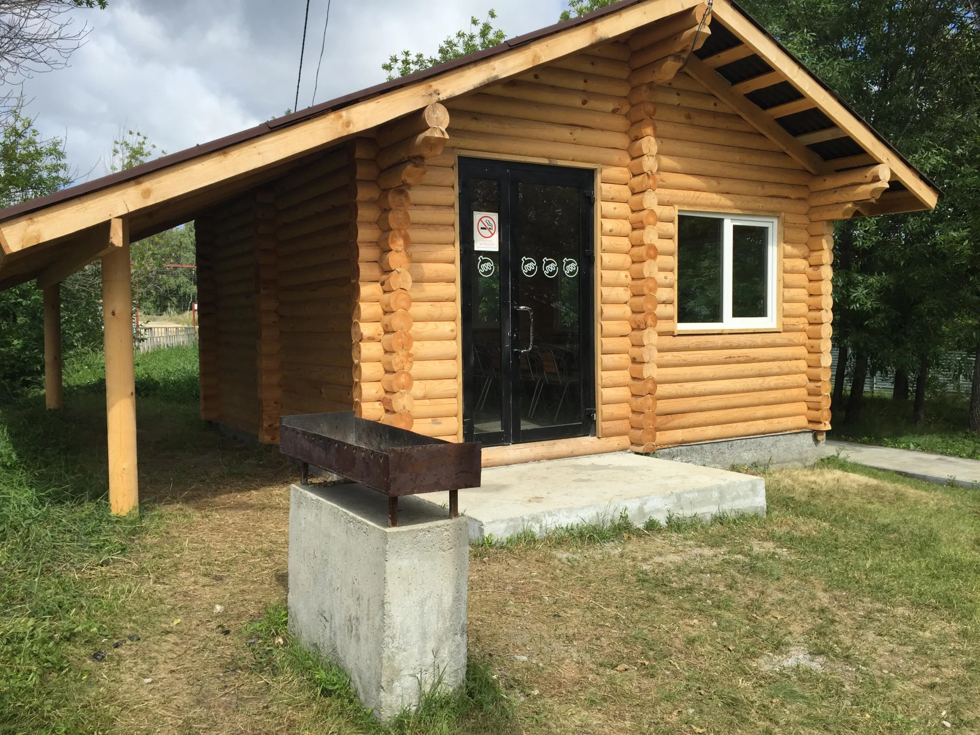 Центр отдыха Русские забавы сдает в аренду беседки барбекю