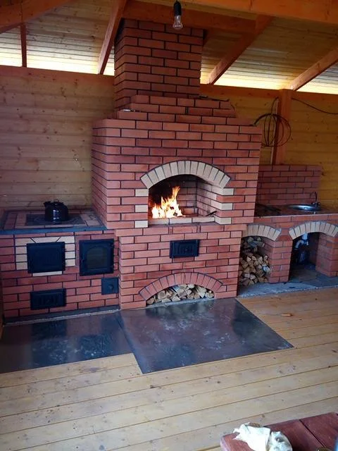 Аренда беседки с барбекю на берегу реки Старица