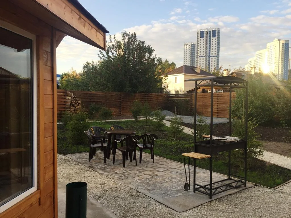 Большая беседка у воды для крупных мероприятий на 50 человек