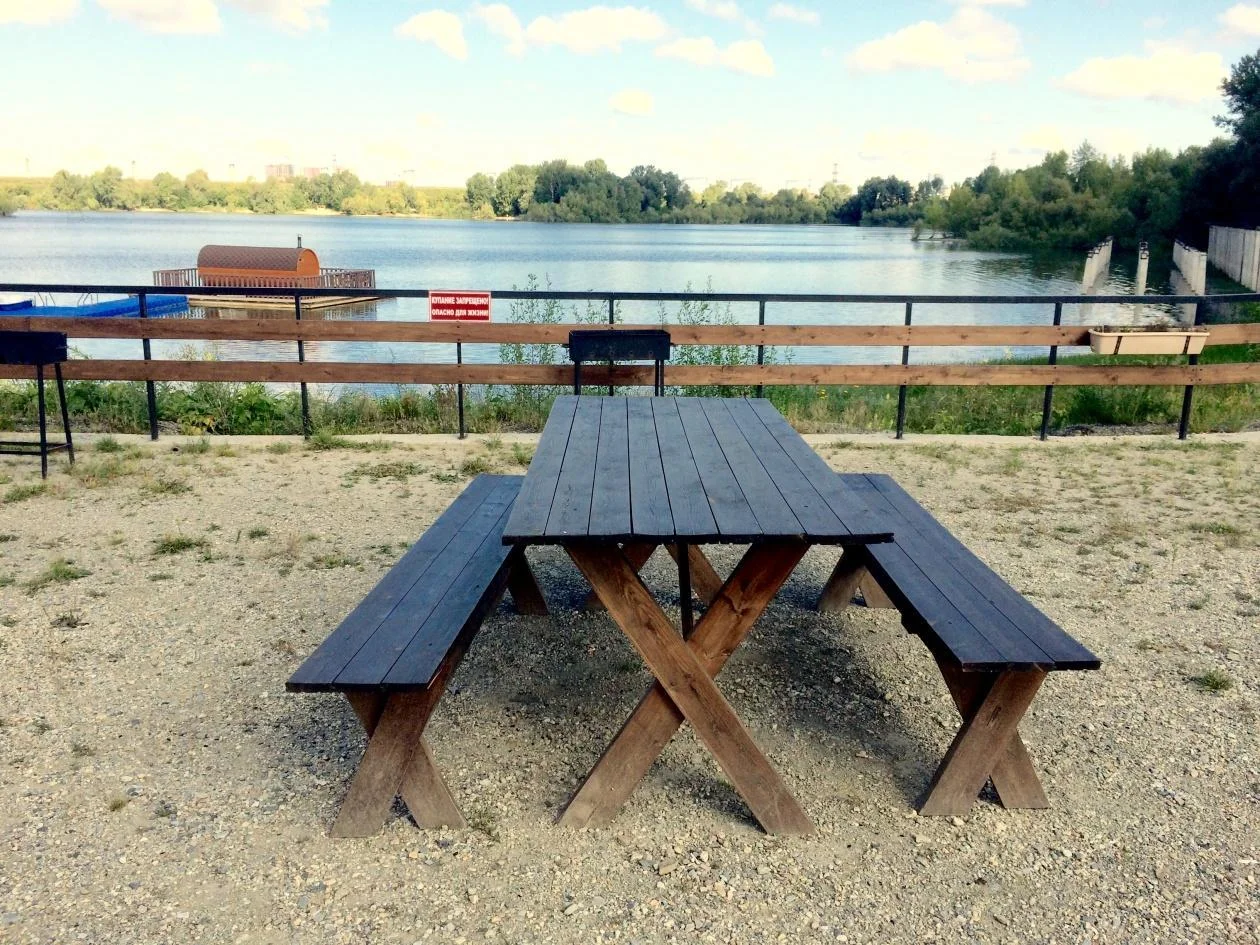 Территория семейного отдыха “Пикниковый Рай” сдает в аренду беседки и домики