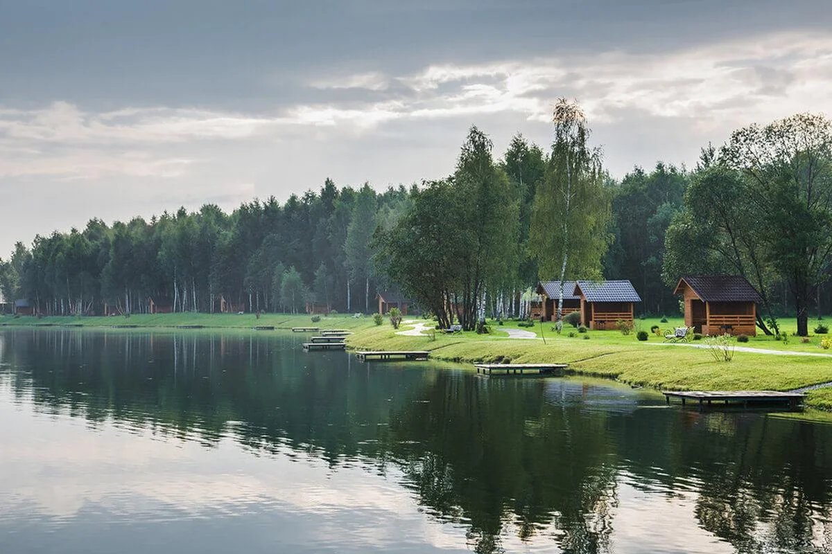 Рыболовная усадьба «Золотые караси» — аренда беседок и мангальных зон