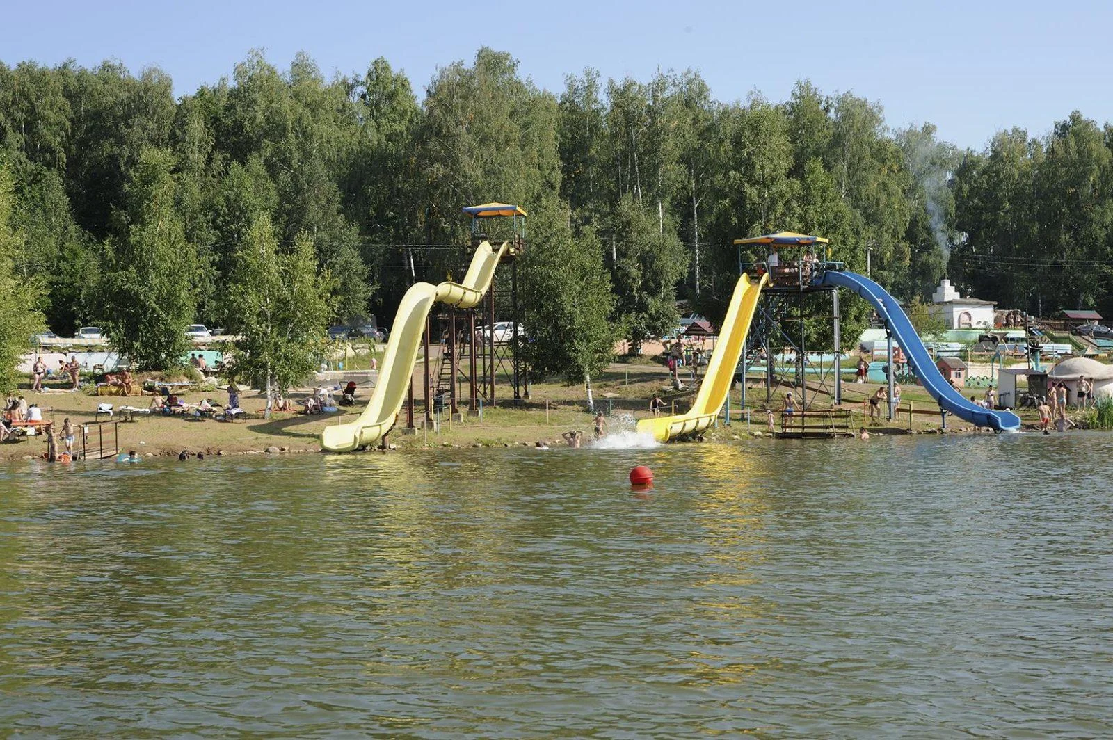 Беседки и мангальные зоны в парке отдыха Лукоморье