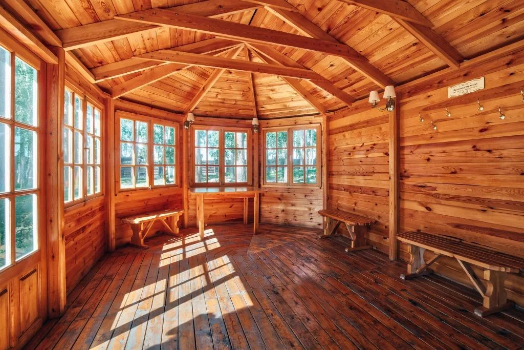 Беседка в Свердловской области на 10 человек для семейного отдыха на природе