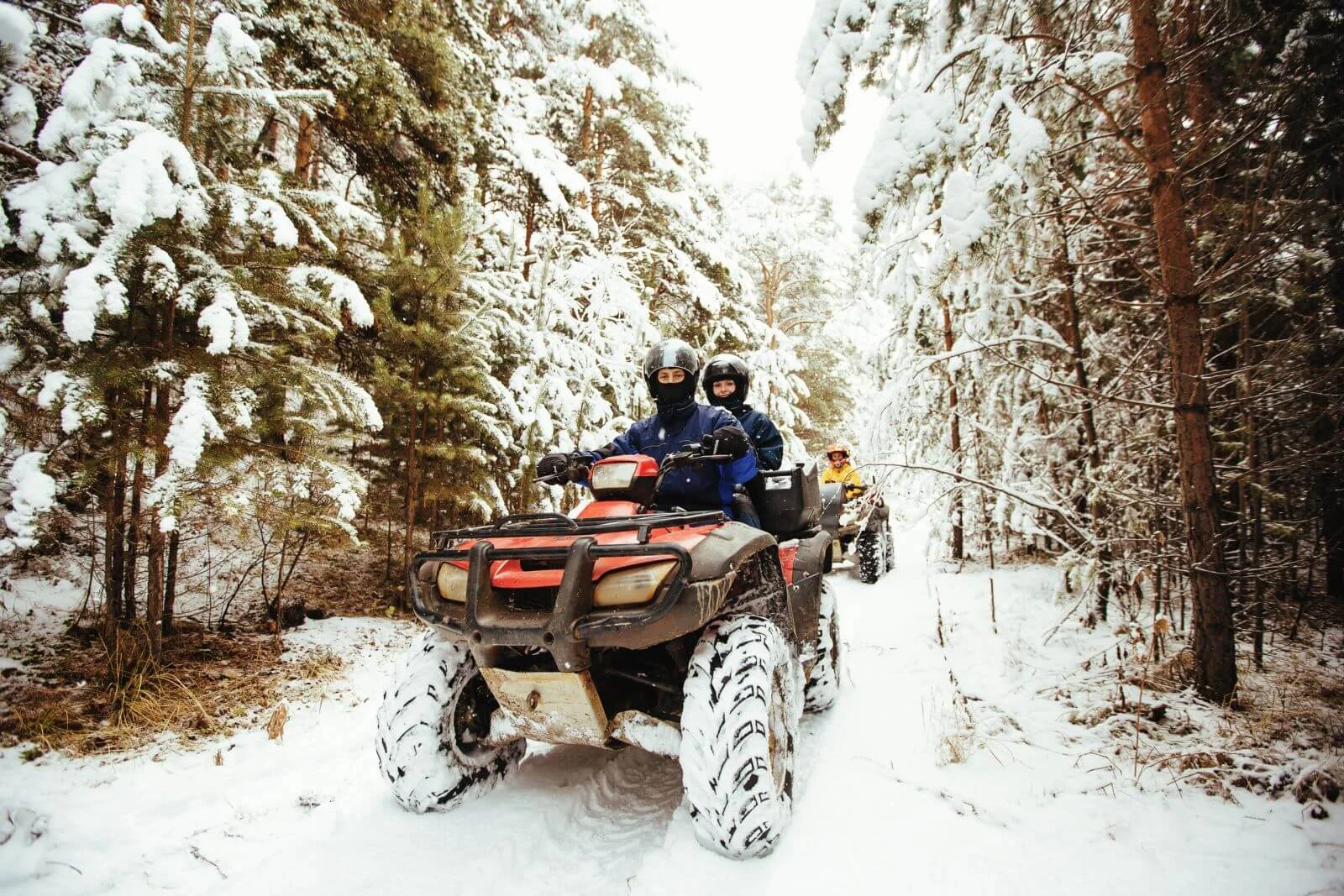 Беседка с барбекю зоной на базе отдыха «Хрустальная» — Свердловская область