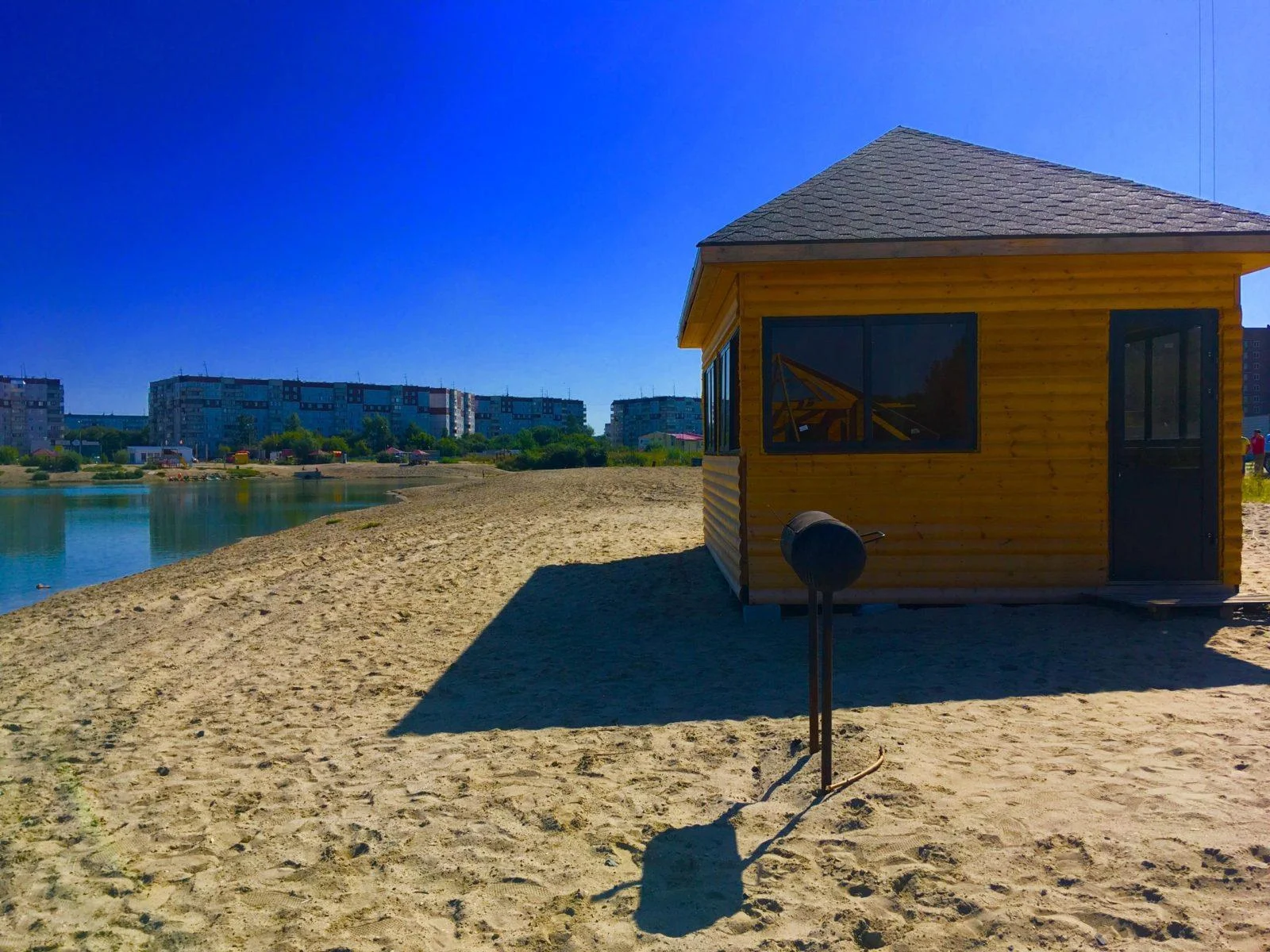 Мангальные зоны с большими теплыми беседками — Пляж Юга на Юго-западном Новосибирск