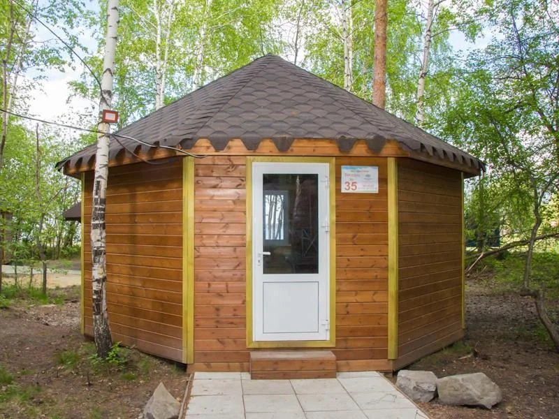 Аренда теплых беседок на компанию от 15 до 30 человек — Каменный Пляж
