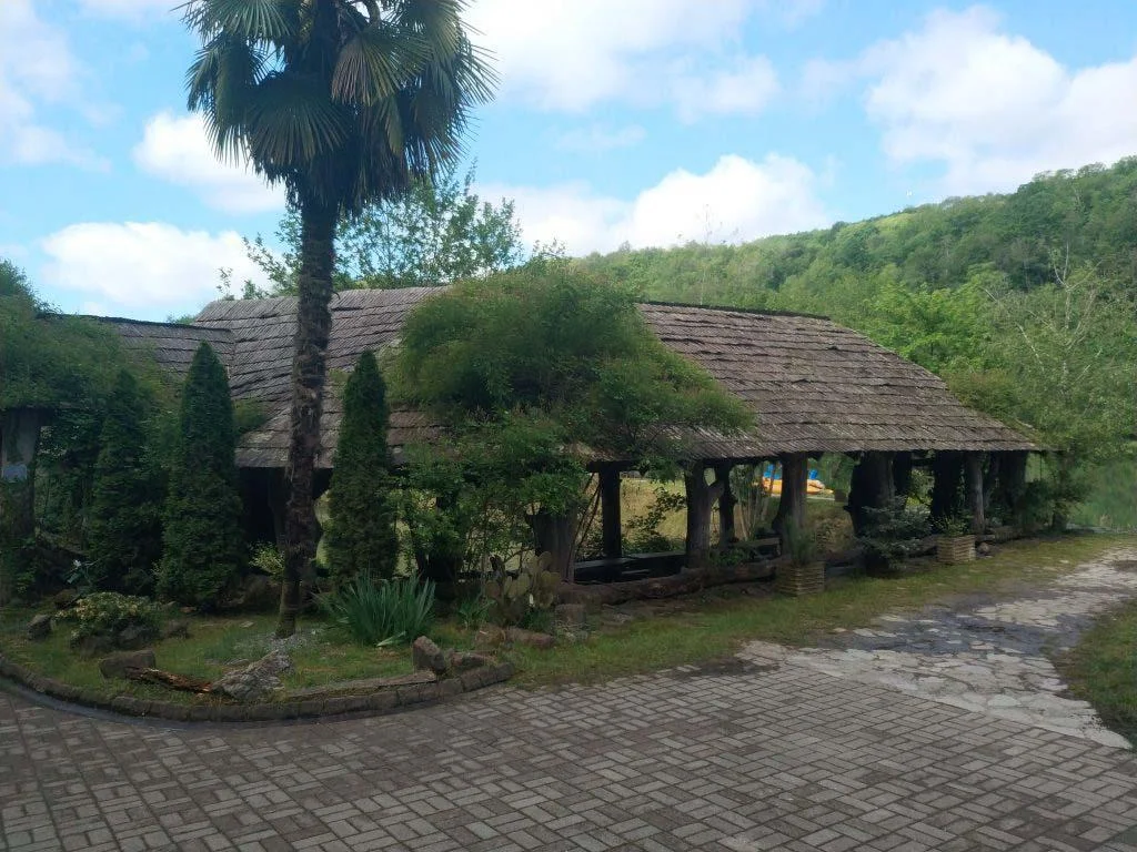 Отдых в шатрах вместимостью от 8 до 80 человек у Барановского озера