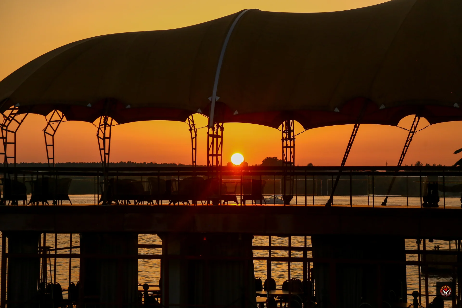 Банкетный зал на воде до 80 человек в РК«Малибу»