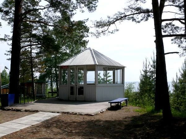 Утепленная стеклянная беседка на 15 персон в Новосибирске