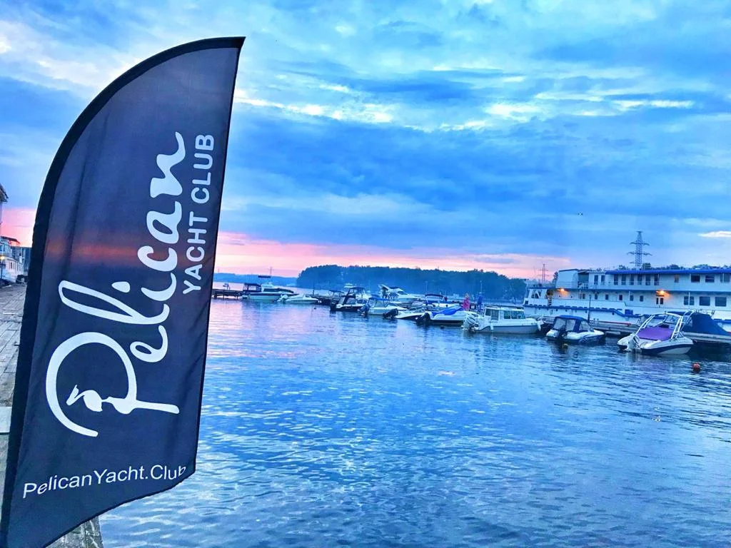 Аренда беседки у воды в яхт-клубе Пеликан