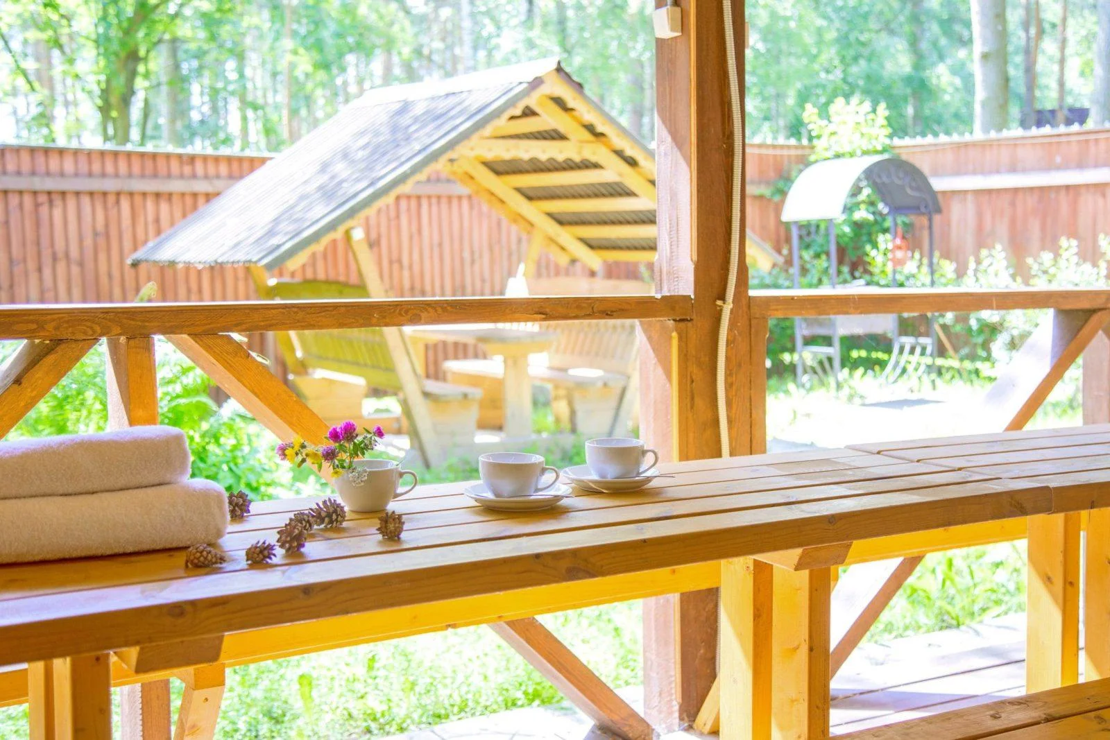 Малые беседки до 4 человек оборудованные мангалами