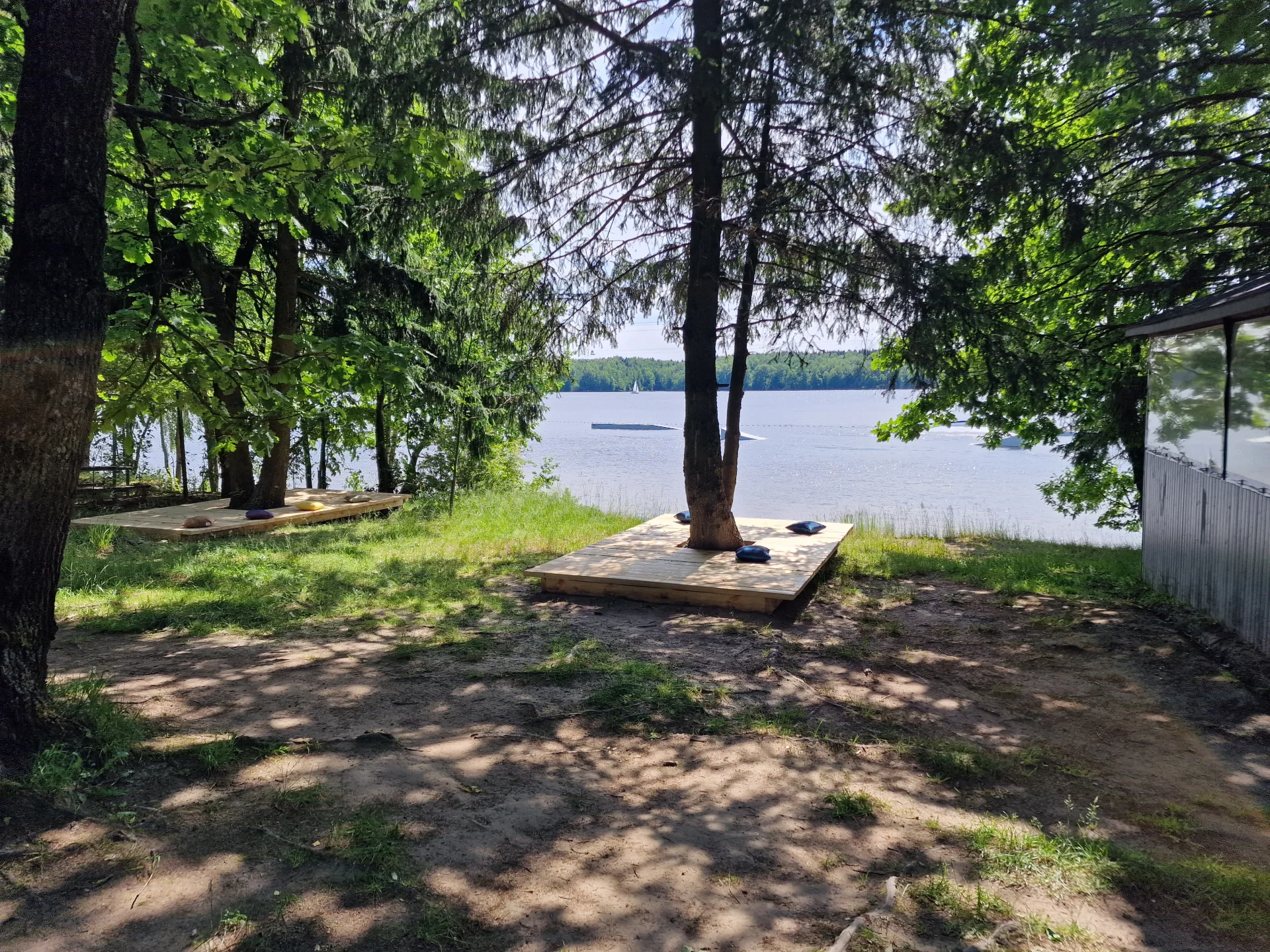 Беседки на поляне «Тортуга» от 10 до 80 человек в развлекательном комплексе «Малибу»