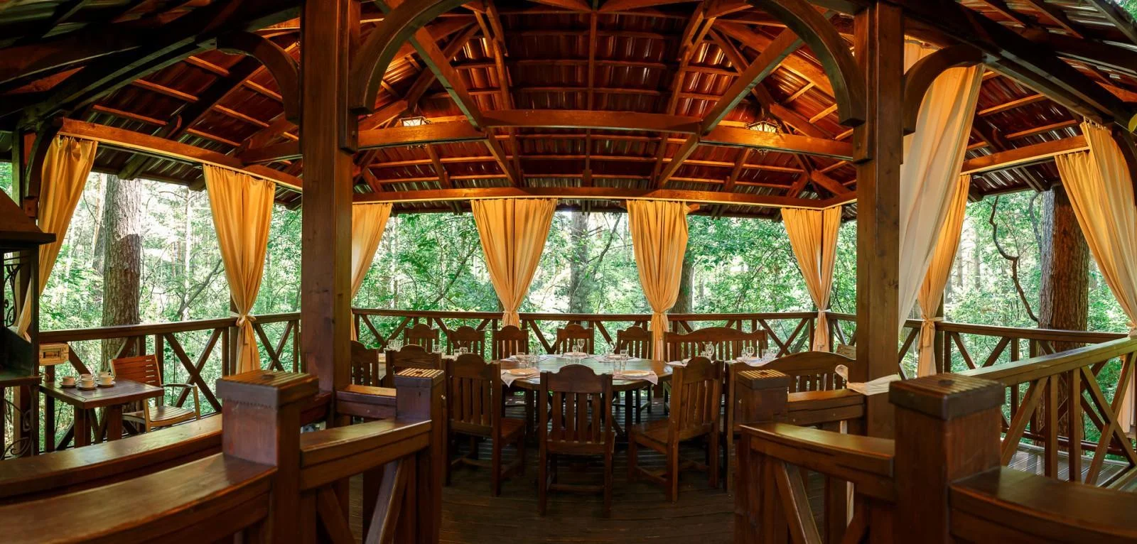 Аренда беседки до 20 человек на краю лесного оврага — Пансионат Былина (Бердск)