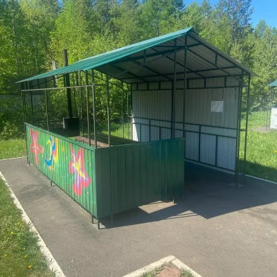 Железная беседка