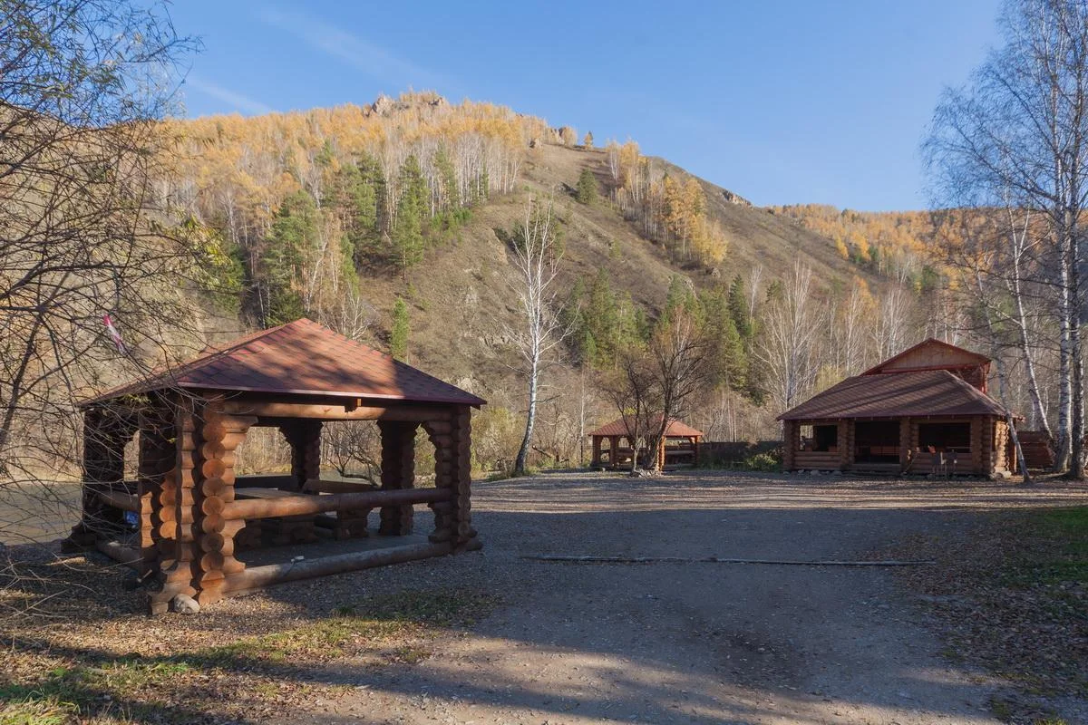 Беседки вместимостью от 8 до 40 человек на базе “Сибирская Банька”