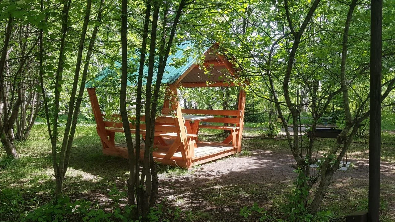 Маленькие беседки с мангалами в Парке у Моря на 8 человек