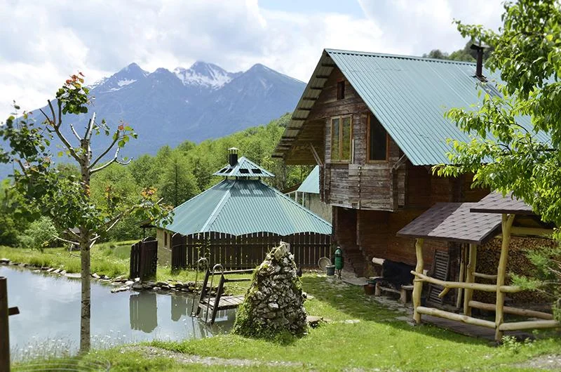 Снять гостевых домиков на территорий Ачигварского озера