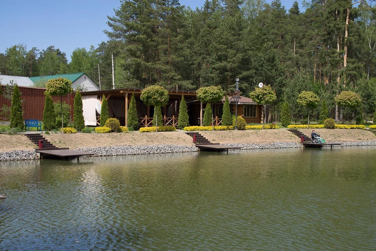 Домик рыбака и беседка на 30-40 человек недалеко от Москвы