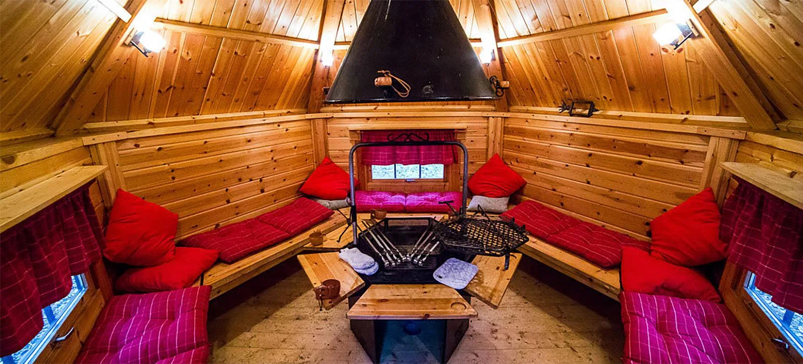 Гриль Домик на Большом Головинском пруду