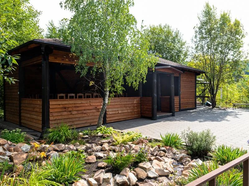 Банкетная беседка с мангальной зоной (до 50 персон) — парк отель «Цитадель»