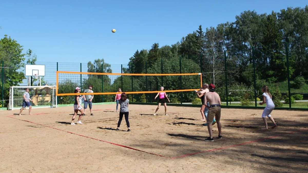 Большая беседка вместимостью до 20 человек