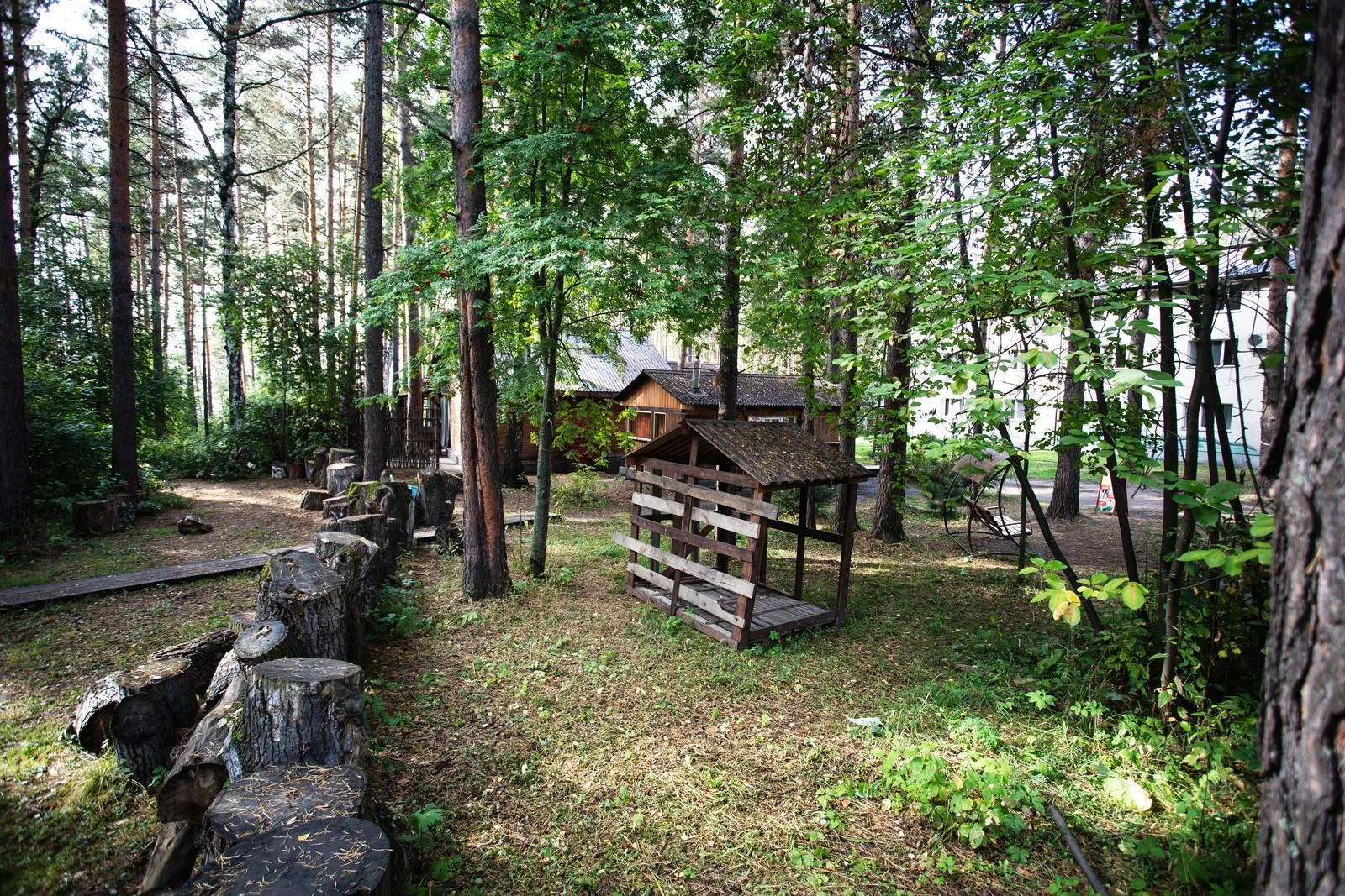 Аренда теплой беседки на 15 человек для шашлыка в Томске — Комплекс отдыха «Академия»