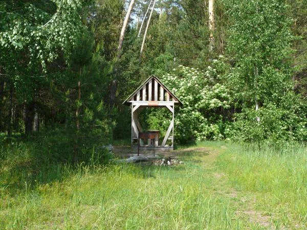 Деревянная беседка на компанию до 6 человек в аренду