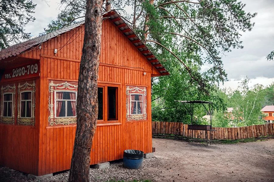Карасики — теплые беседки для шашлыка в аренду на базе отдыха