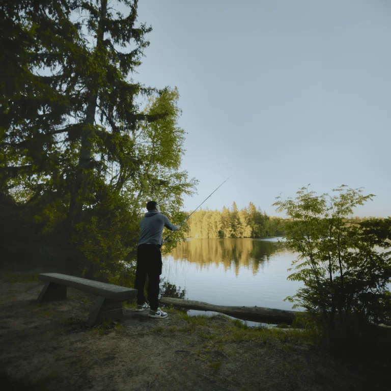 Аренда гриль беседки на берегу живописного озера Длинное