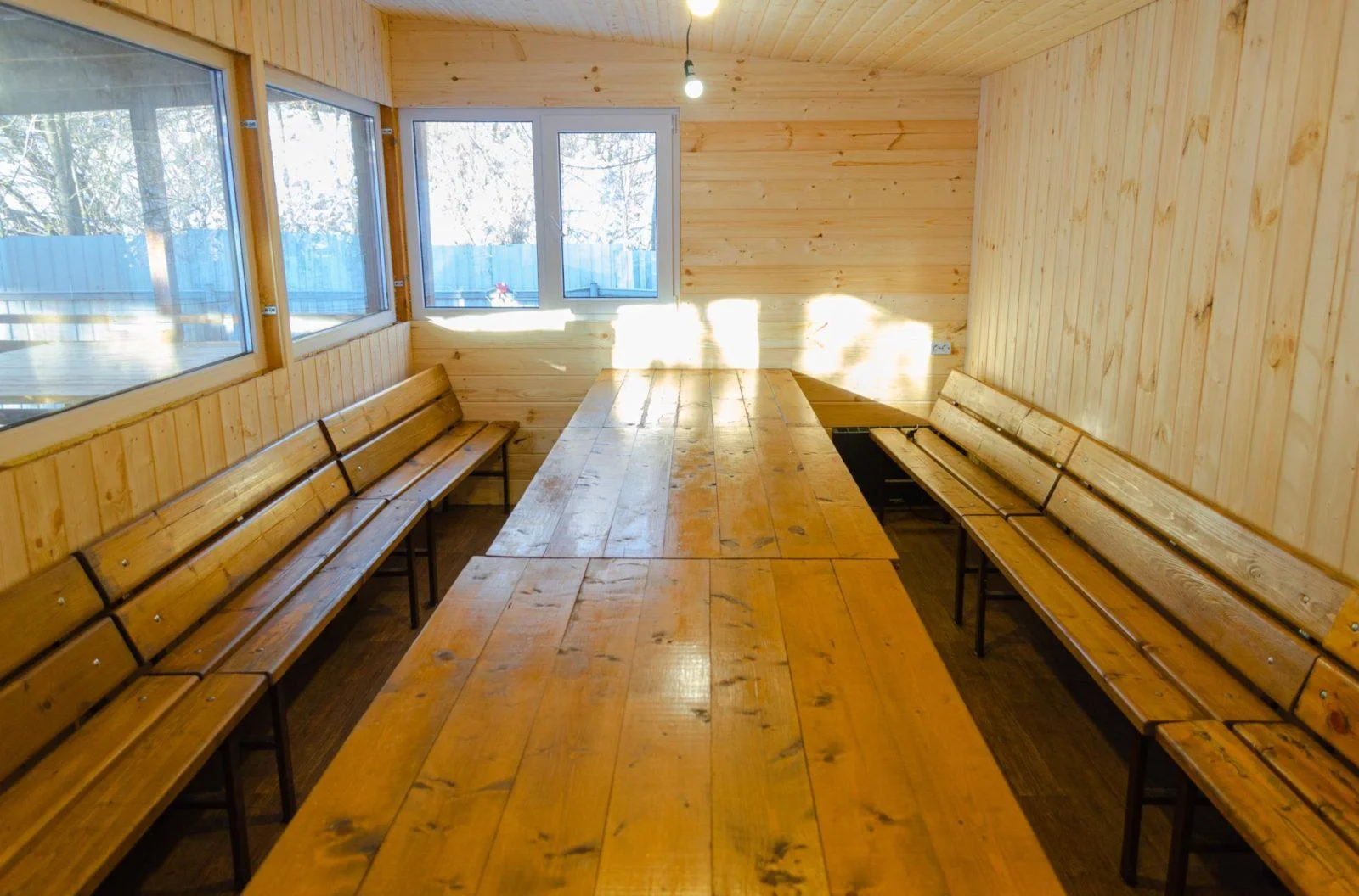 Теплая беседка на 20 человек для отдыха в любое время года