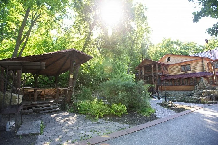 Мангальная площадка на 10 персон для отдыха / РГК — Русская Охота