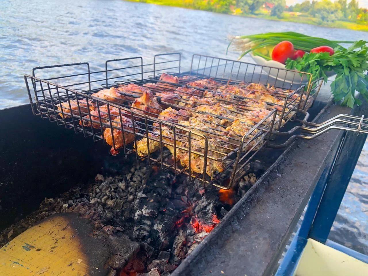 Беседка с мангальной зоной и банкетный зал