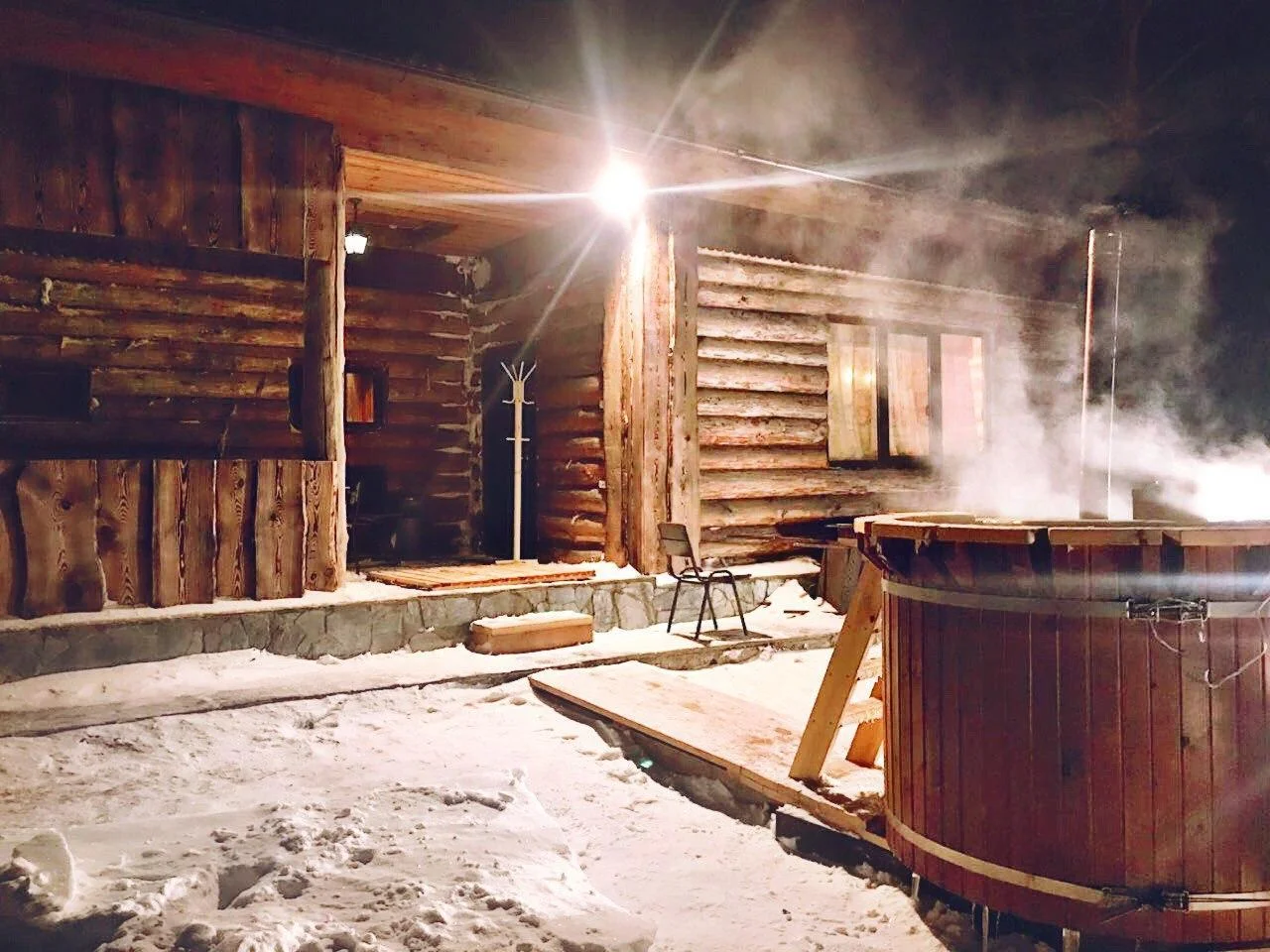 Место для пикника в Новосибирске на 8 человек с мангалом для шашлыка