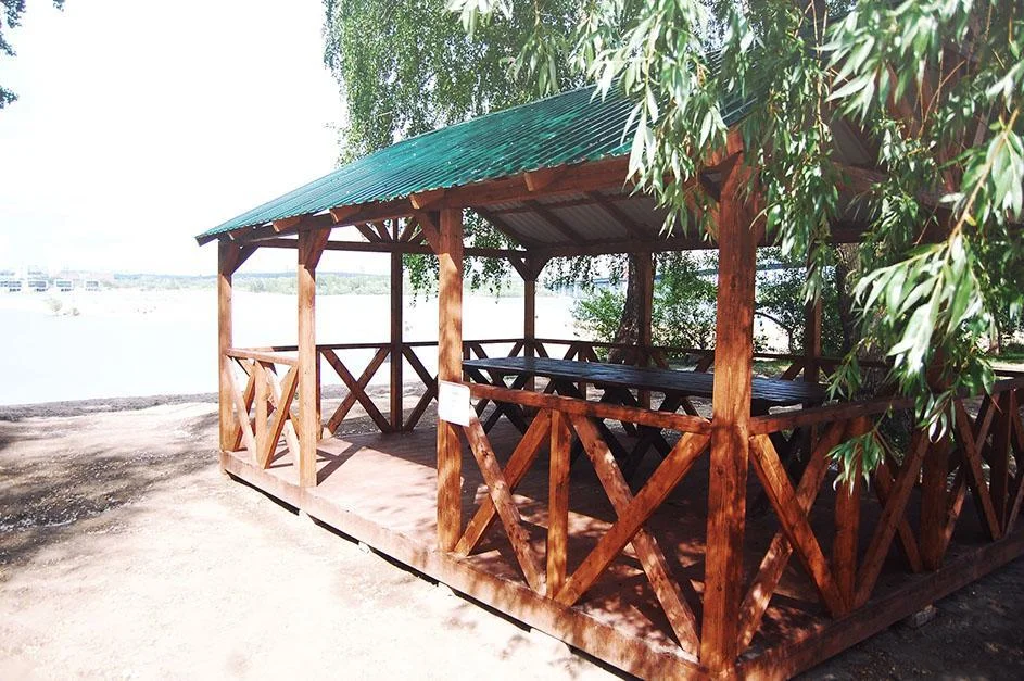 Большие беседки до 10-15 человек с мангалом