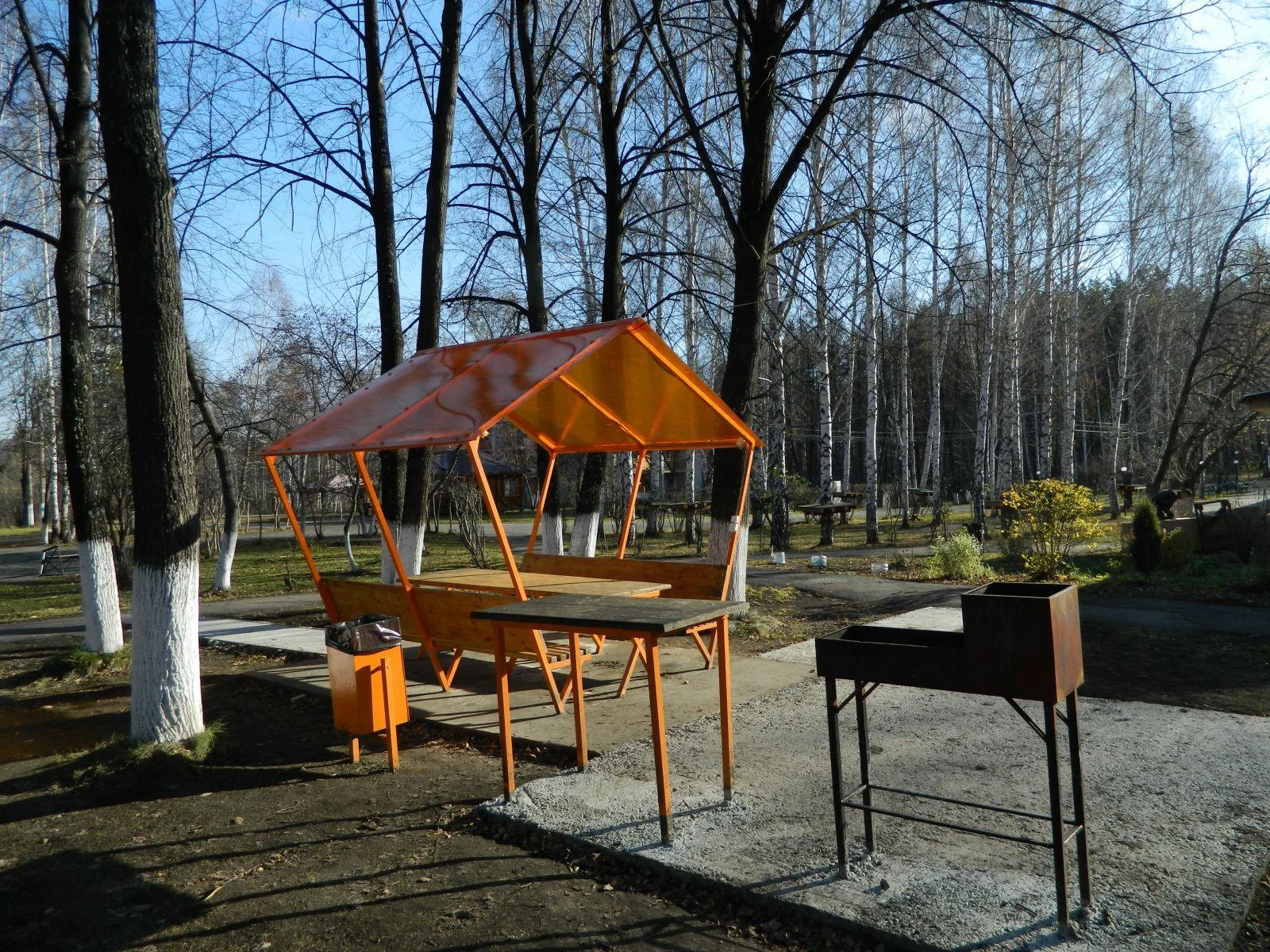 Маленькая беседка на базе отдыха «Хрустальная» — Свердловская область