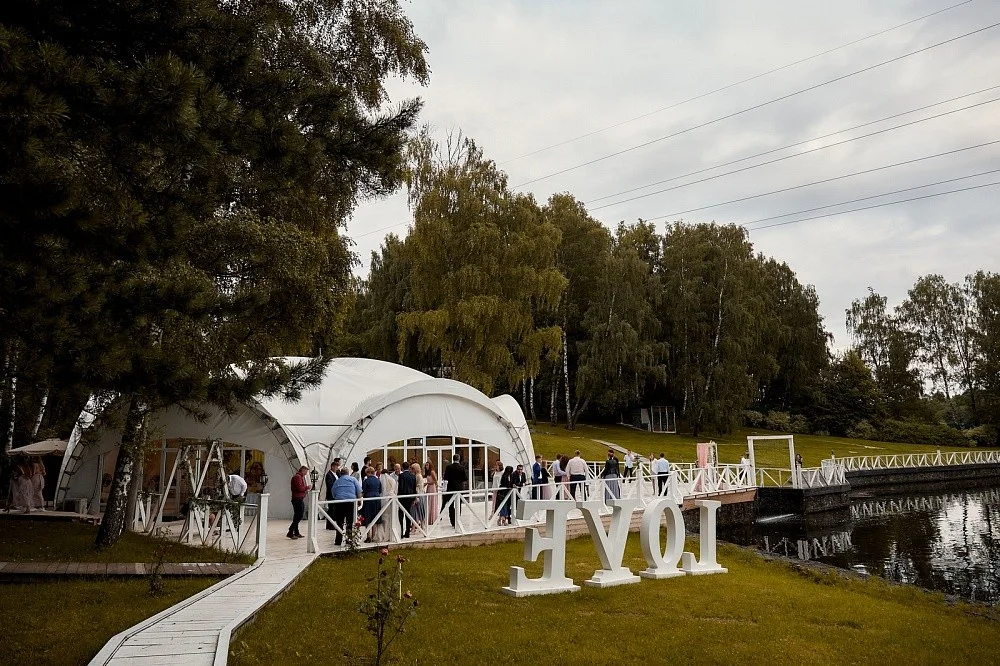 Снять шатер «ПЛОЩАДКА МЫС» на территории «Горкий холидей»