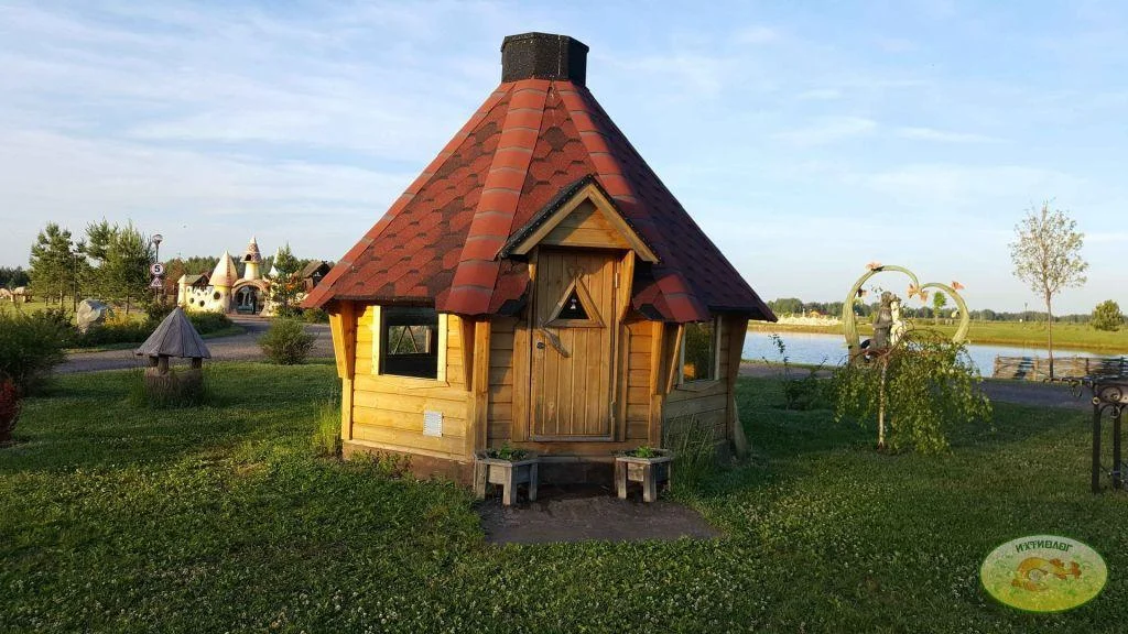 Финский гриль домик KotaHouse возле пруда