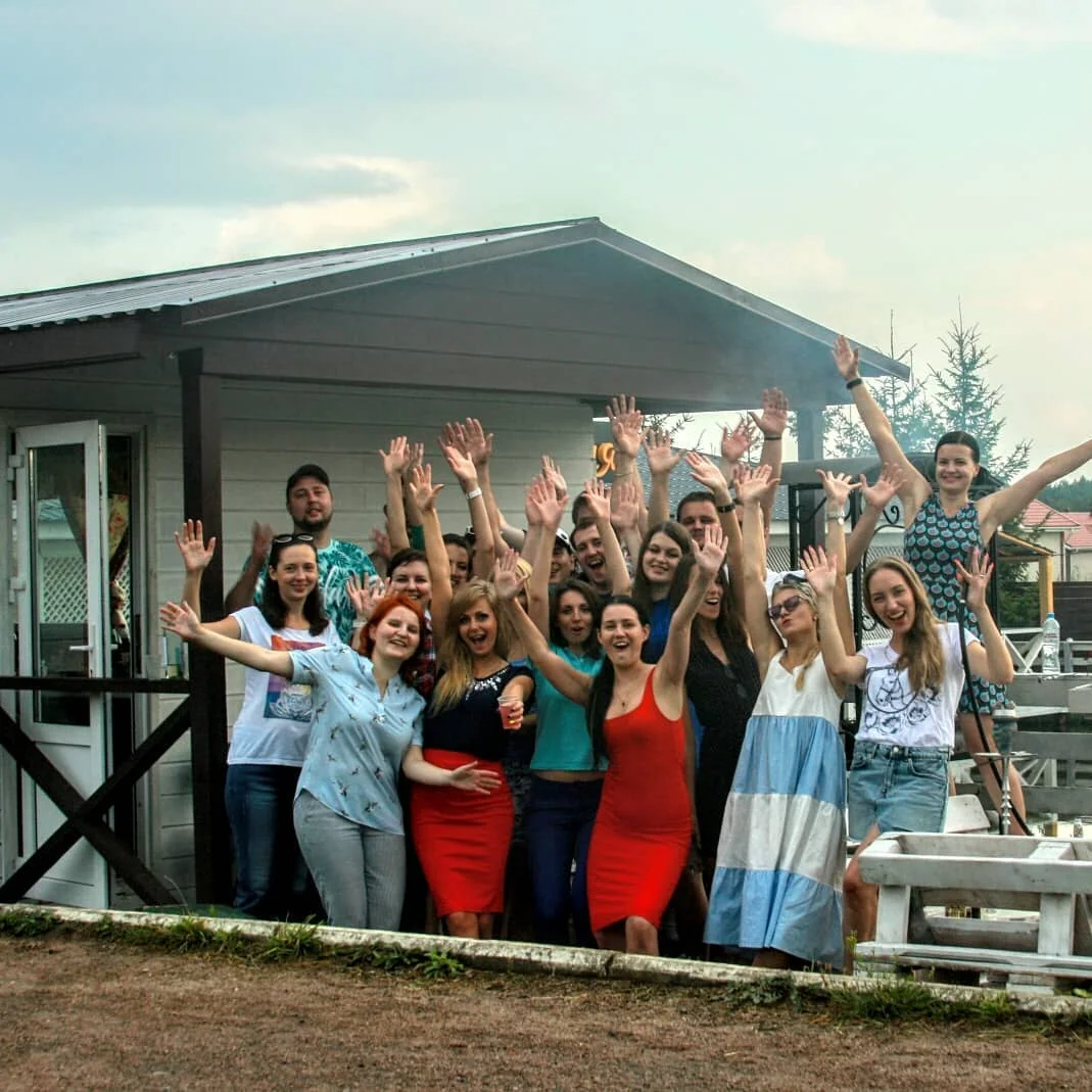 Теплая беседка с мангалом у пруда!